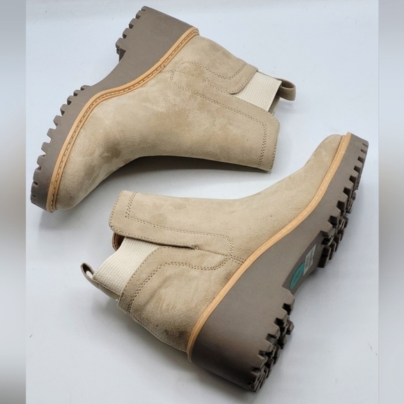 DOLCE VITA RIELLE LUG HIKER SUEDE BOOTS IN TAUPE SIZE 8. - Picture 9 of 16